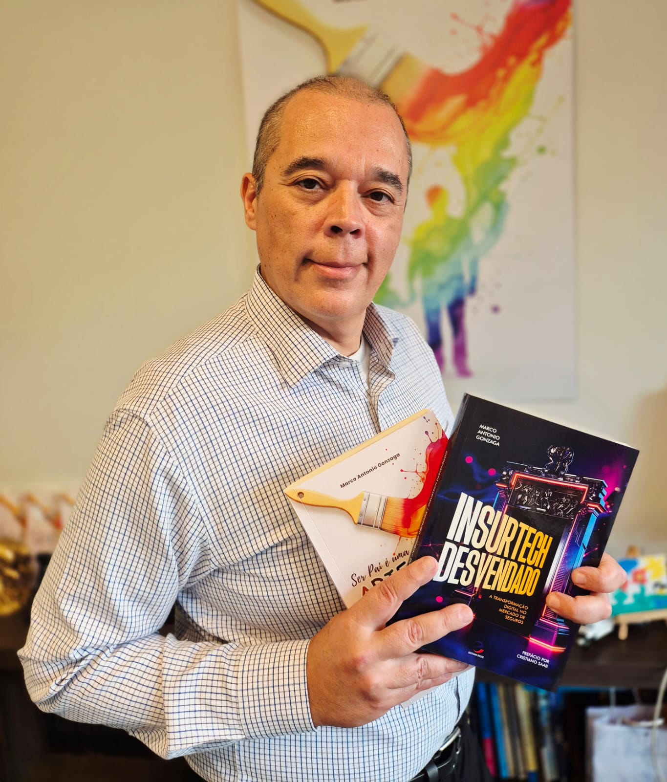 Entrevista com o escritor Marco Antonio Gonzaga